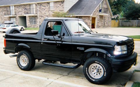 1993 Ford Bronco - Udder side