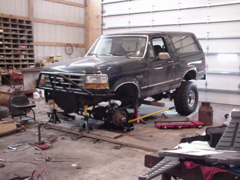 1992 Ford Bronco - sliding under the axle.