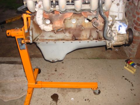 1983 Ford Bronco - new gaskets and a goood cleanup the pan and rails are reinstalled