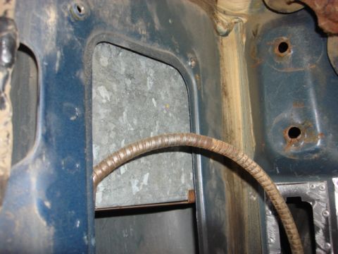 1983 Ford Bronco - after some measuring and carefull cutting i got the computer mount and computer installed. it looks good. i have to shorten the top kick pa…