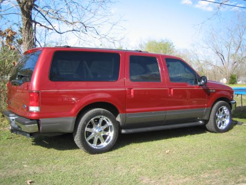 2001 Ford Excursion photo