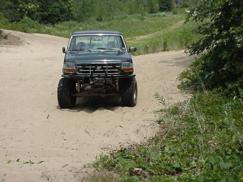1992 Ford Bronco - out playing in the sand