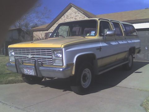 1984 Chevrolet Suburban “Moose”