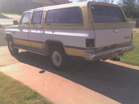 1984 Chevrolet Suburban - Left rear view of the Moose in our driveway.