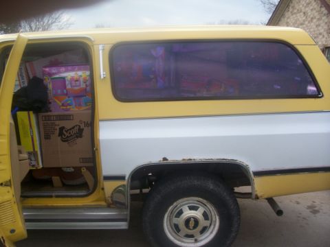 1984 Chevrolet Suburban - Full all the way to the front seat, I even stuffed stuffed animals in the little crevices under and next to seats.