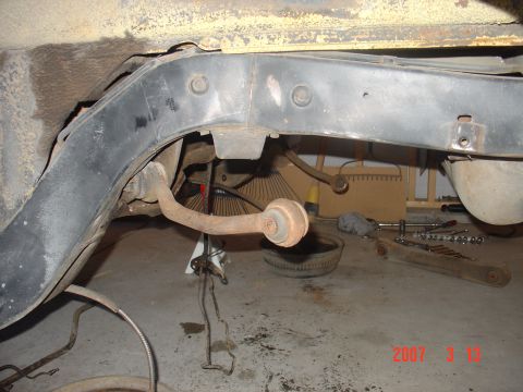 1973 Ford Ranchero - and the 9inch is out. This is where I hurt by back. I'm allright now but the 9 is no light weight.