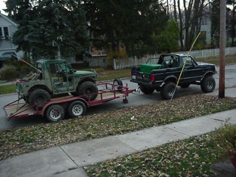 1992 Ford Bronco - The bronc tows the zuk around to local spots. its 30 degrees out at time of pic.