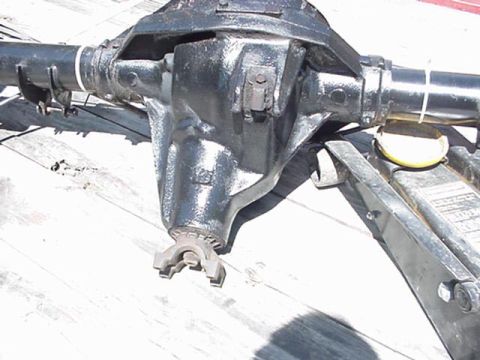 1992 Ford Bronco - center of the housing. the little protected electrical hookup is what controls the computer on speed sensing on 92+ trucks, and abs on all…