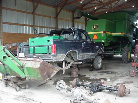 1992 Ford Bronco - my way of jacking the rear.