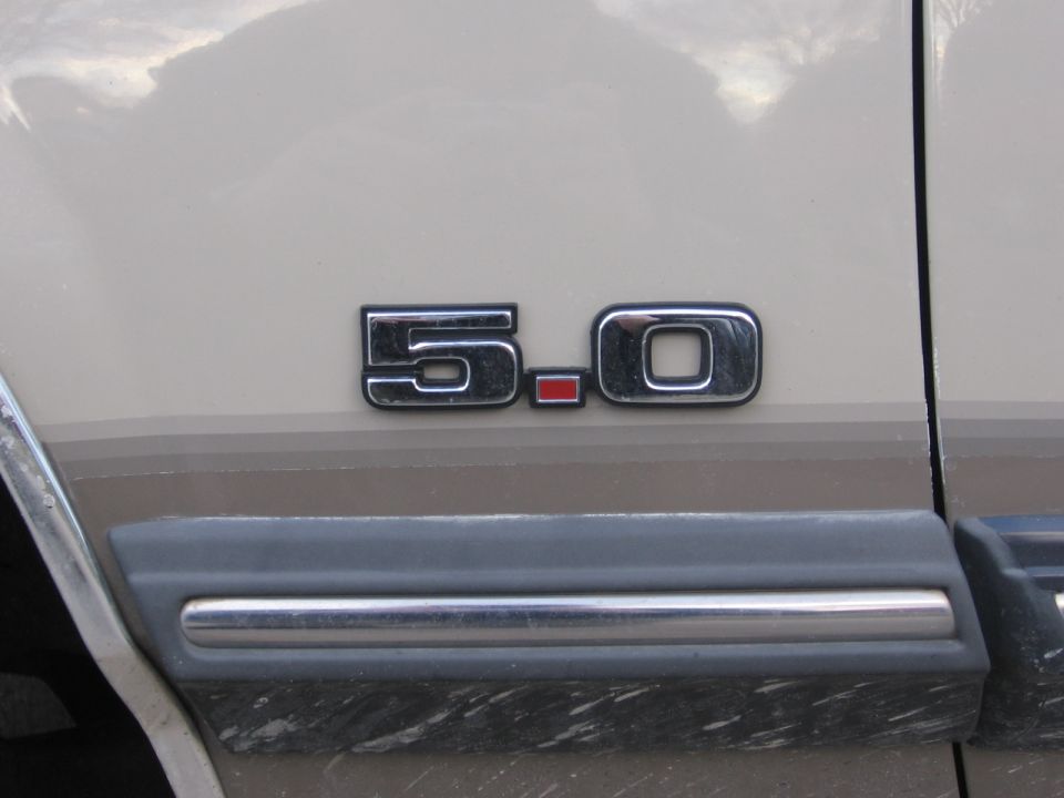 closeup shot of "5.0" emblem
march. '07
