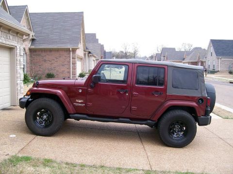 2007 Jeep Wrangler - BFGoodrich 315/70/17 on Crager Steelies no lift.