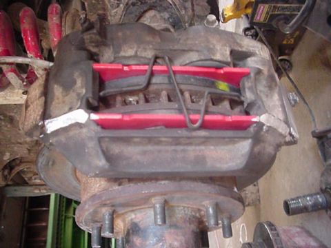 1992 Ford Bronco - any normal person would have run 16 or 16.5 wheels, but not me, i will always run 15's and to run a 15 inch wheel on the dayton twin piston…