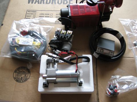 1979 Ford Bronco - AirRide Sureset controller for the custom air suspension