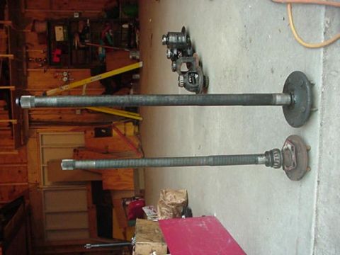 1992 Ford Bronco - dana 35 vs 8.8 the 10.25 dwarfs them both.