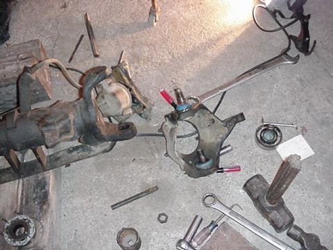 1992 Ford Bronco - everything dissasembled.