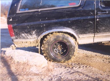 1992 Ford Bronco - hitting 33's with 6 inches.