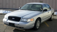2003 Ford Crown Victoria photo