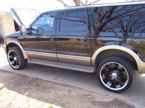 2000 Ford Excursion photo