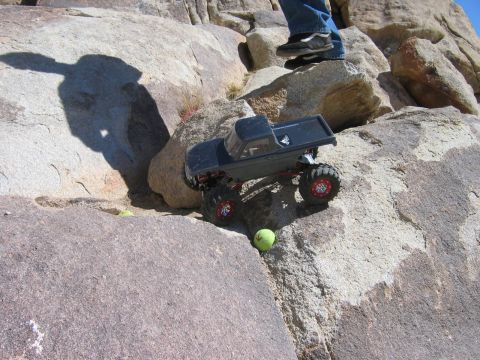 1985 Ford Bronco - This remote control rock crawler truck navigates a challenging rocky obstacle course.
