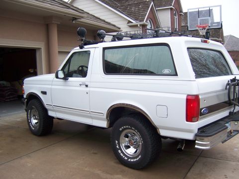 1994 Ford Bronco photo