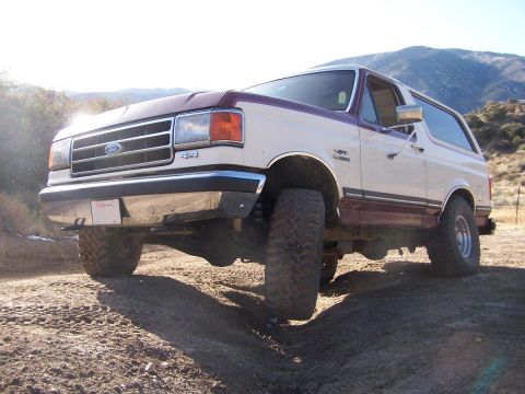 1990 Ford Bronco - Flex Like a Brick