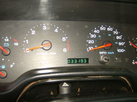 2004 Jeep Wrangler - Dashboard of a 2004 Jeep Wrangler shows odometer reading 33,193 miles.