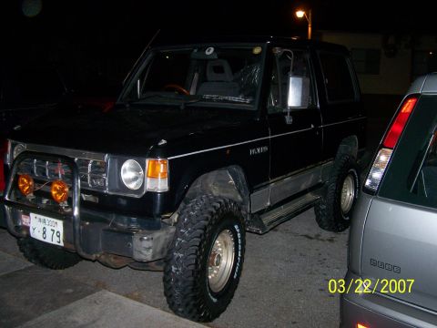 1989 Mitsubishi Montero - my pajero in the drive way with the new 33's and a 3 inch body lift passenger side of the truck