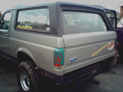 1990 Ford Bronco - flamed tail lights