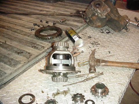 1992 Ford Bronco - minispool in a ford RR carrier. the original one was a stupid crap lock.