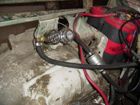 1992 Ford Bronco - gas guage and regulater
