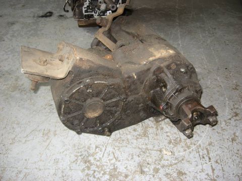 1979 Ford Bronco - New Process 205 (automatic) (NP 205) 8 3/4" adapter