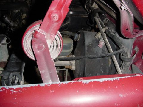 1992 Ford Bronco - 7.3L booster and master. Much bigger!