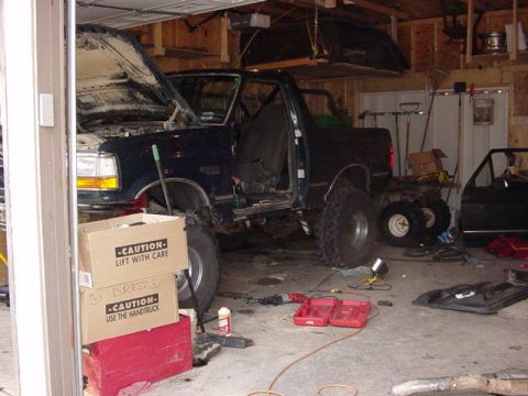 1992 Ford Bronco - door off