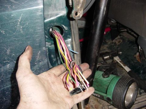 1992 Ford Bronco - Stupid retarded ford does NOT have a cnnection to allow door removal. of course my doors have all the stupid power options. Ford was stupid