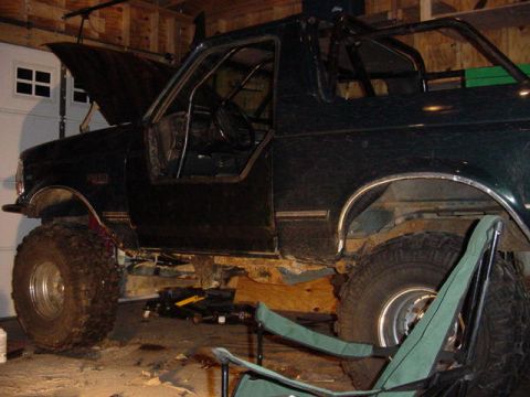 1992 Ford Bronco - again, a little 3 wheel action going on here.