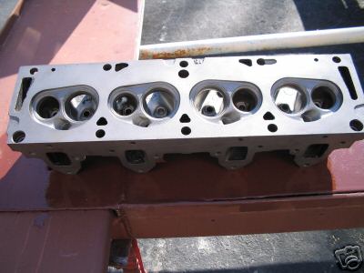 1968 Mercury Cougar - C8AE-I combustion chamber
