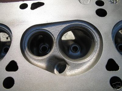 1968 Mercury Cougar - C8AE-I Combustion chamber closeup