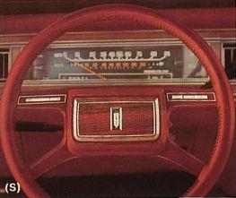 1982 Ford Crown Victoria LTD - The '79-'82 Steering Wheel, with leather wrapping and cruise control. Notice the 1979-unique CV speedometer in the background.