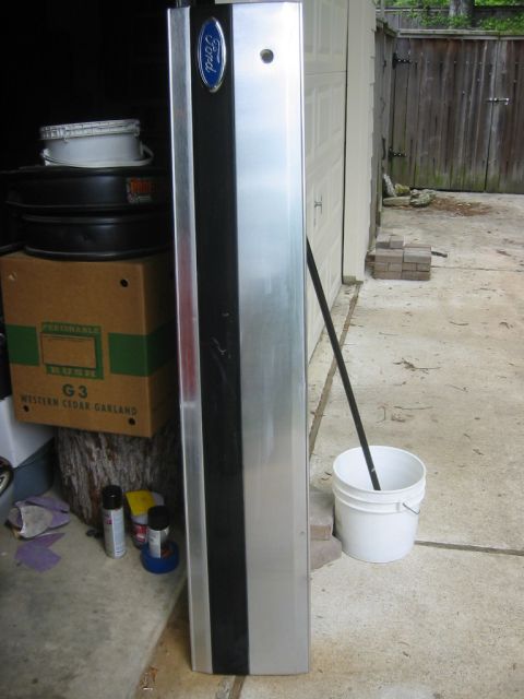 1995 Ford Bronco - the aluminum trim panel off a 95 bronco. no dents.