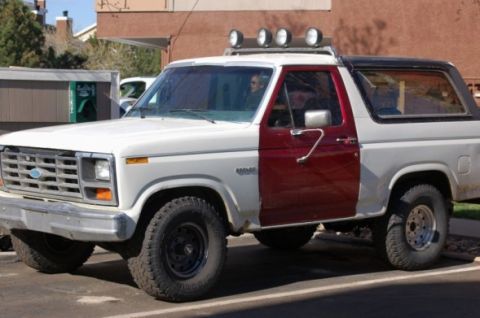 1984 Ford Bronco photo
