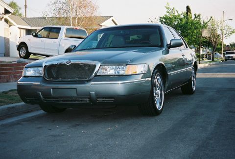 2000 Mercury Grand Marquis photo