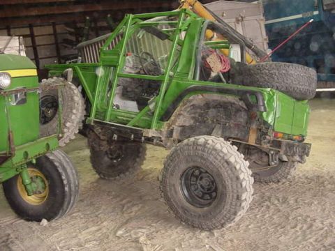 1992 Ford Bronco - tj front flare in the rear