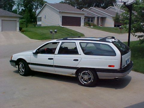 1991 Ford Taurus photo