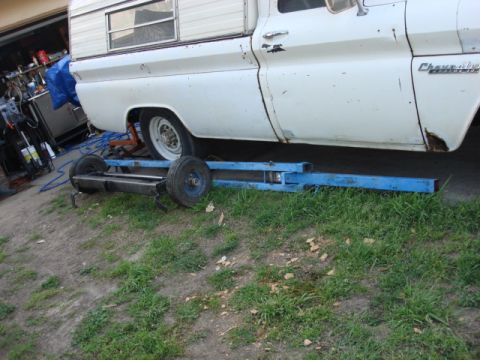 1983 Ford Bronco - out came the axle. i had many different ideas on size but the final size is going to be 4X9 or 4X10.
