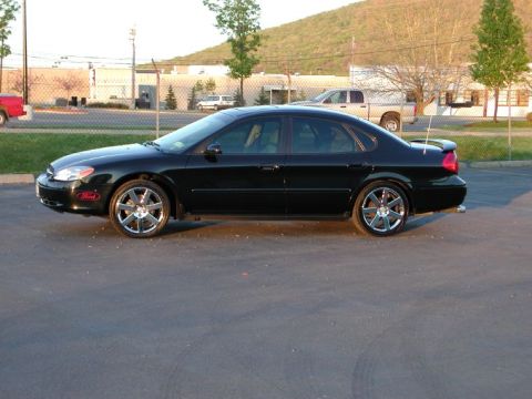 2000 Ford Taurus photo