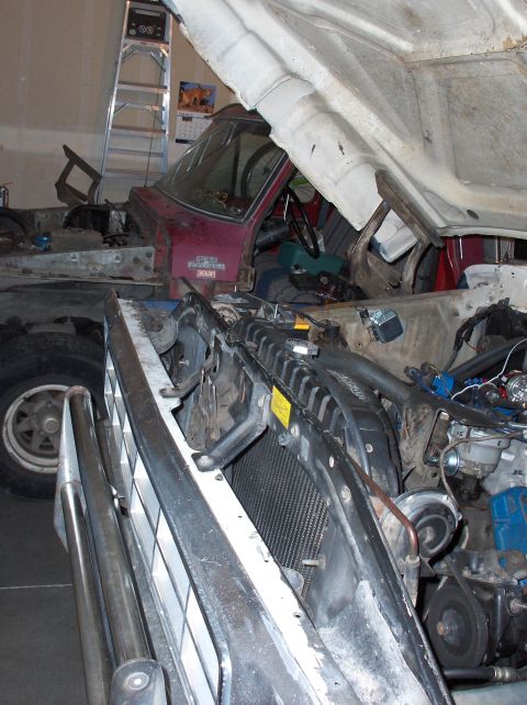 1978 Ford Bronco - Bronc with donor in back ground. See my new sport wheel in the donor.