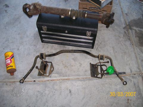 1996 Ford Bronco - Driveshaft and sway bar