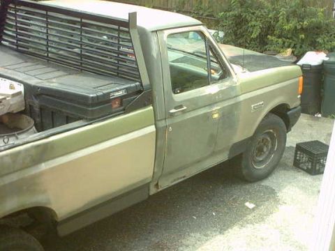 1987 Ford F-250 - Pass side during clean up.