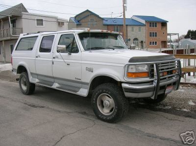 1995 Ford C-350 (Centurion Conversions) “white”