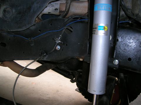 1985 Ford Bronco - Finally got around to mounting the brake hard line down.